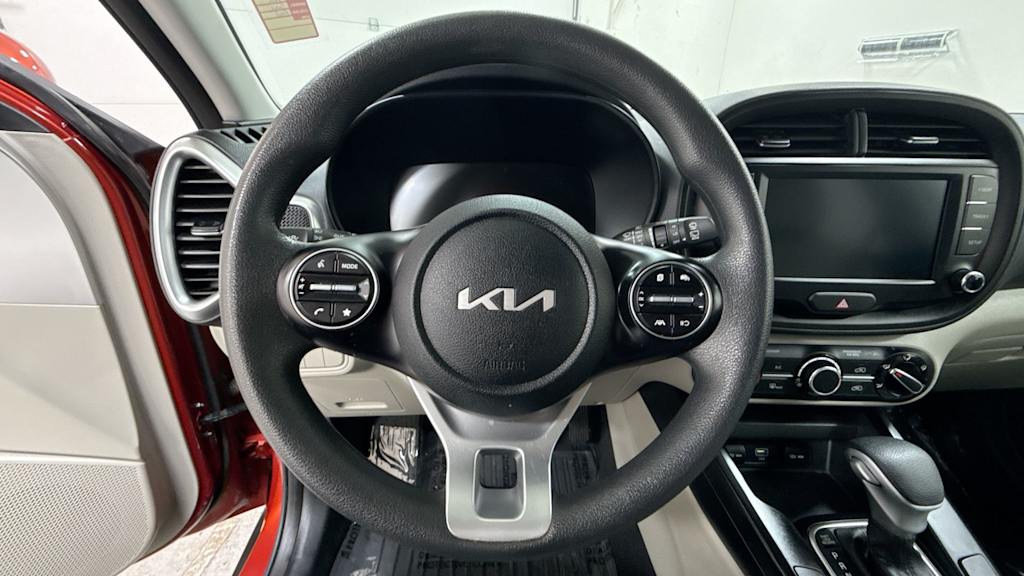 2023 Kia Soul LX 8