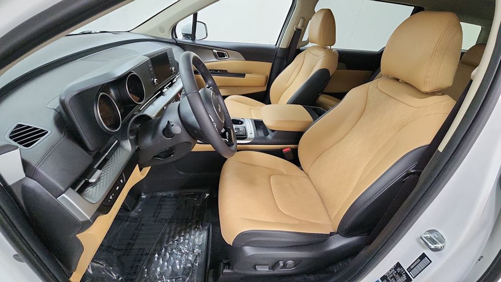 Thumbnail: 2024 Kia Carnival - 10