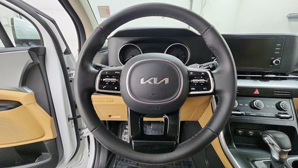 Thumbnail: 2024 Kia Carnival - 9