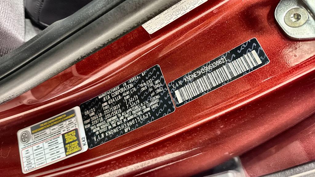 Thumbnail: 2022 Kia Carnival - 23