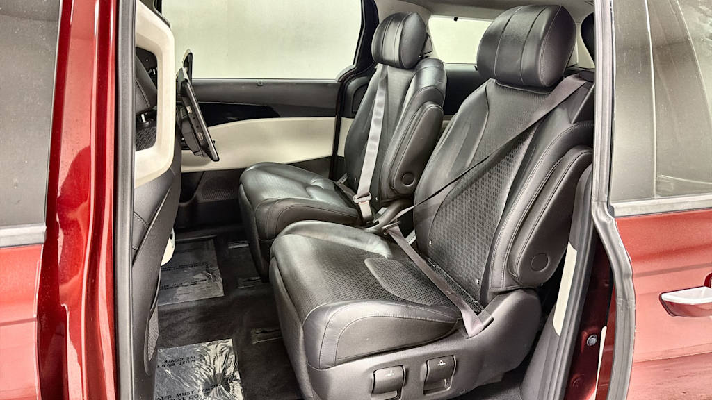 Thumbnail: 2022 Kia Carnival - 12