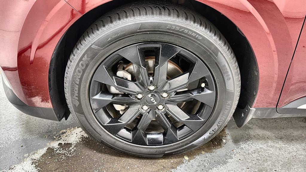 Thumbnail: 2022 Kia Carnival - 7