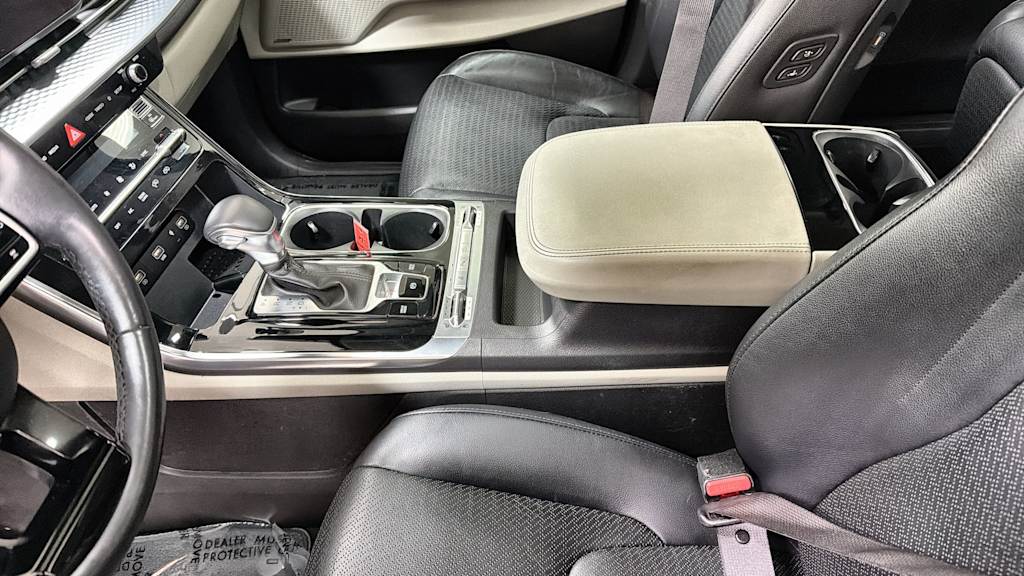 Thumbnail: 2022 Kia Carnival - 11