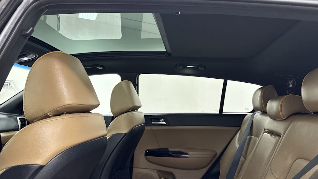 Thumbnail: 2017 Kia Sportage - 31