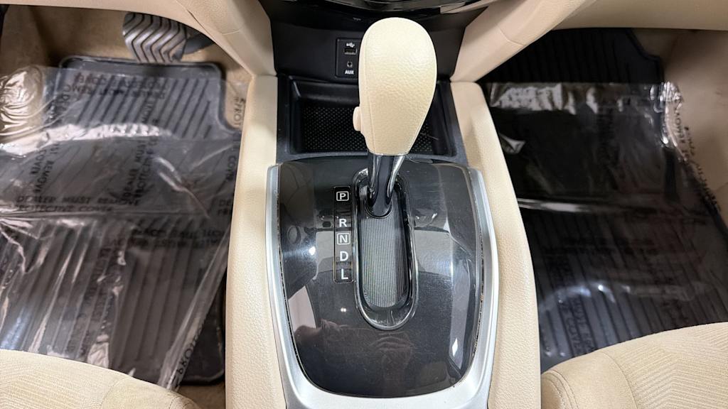 Thumbnail: 2015 Nissan Rogue - 15