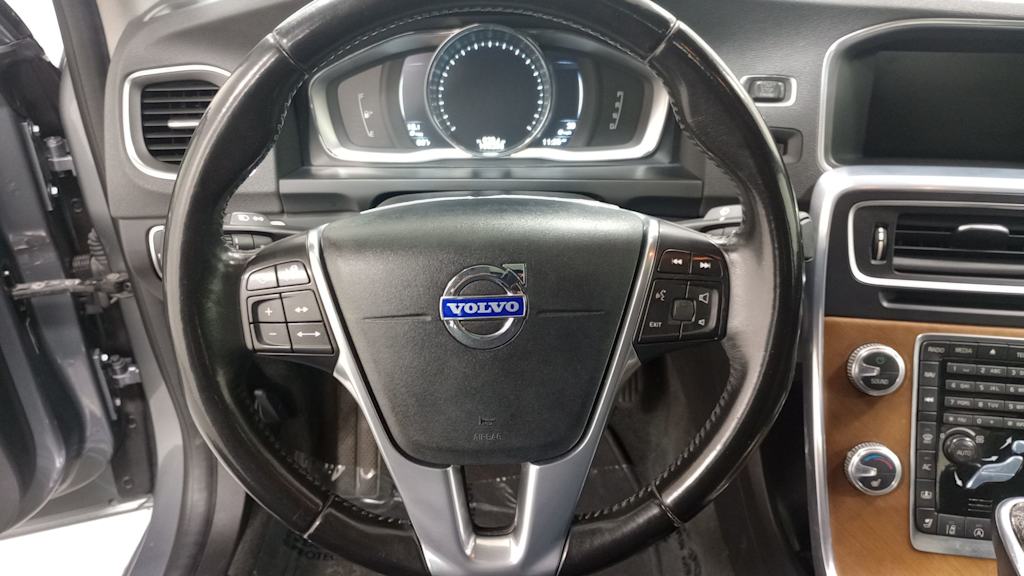 Thumbnail: 2016 Volvo S60 - 8