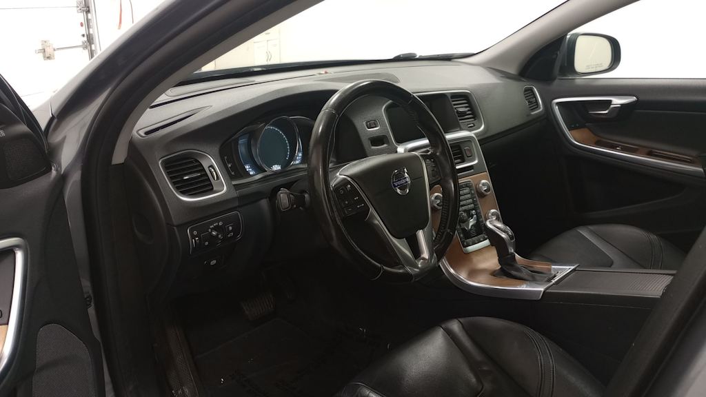 Thumbnail: 2016 Volvo S60 - 2