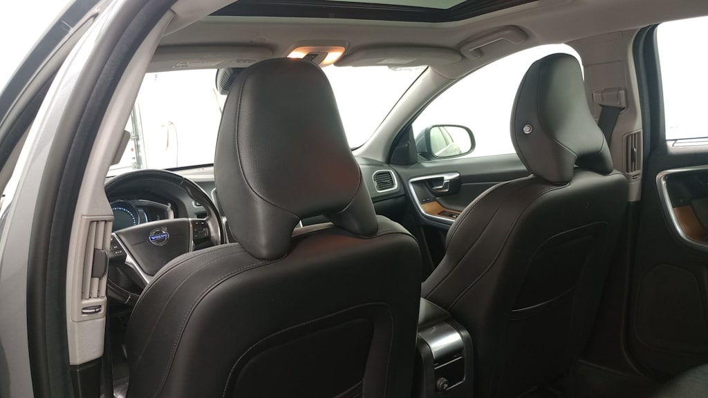 Thumbnail: 2016 Volvo S60 - 10