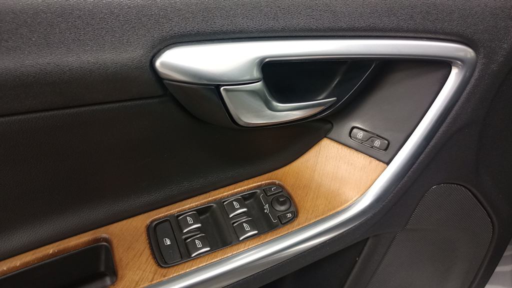 Thumbnail: 2016 Volvo S60 - 25