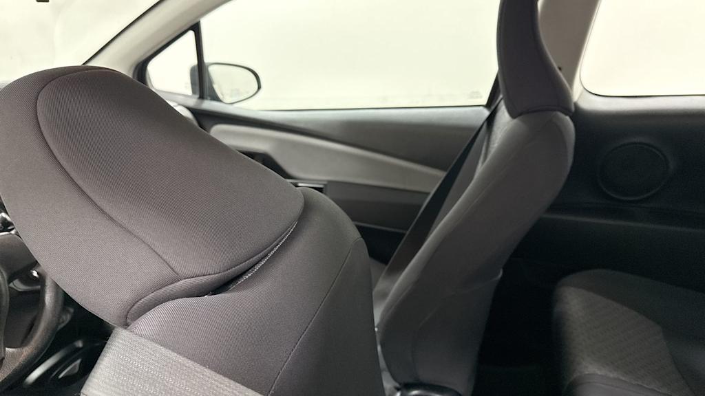 Thumbnail: 2016 Toyota Yaris - 28