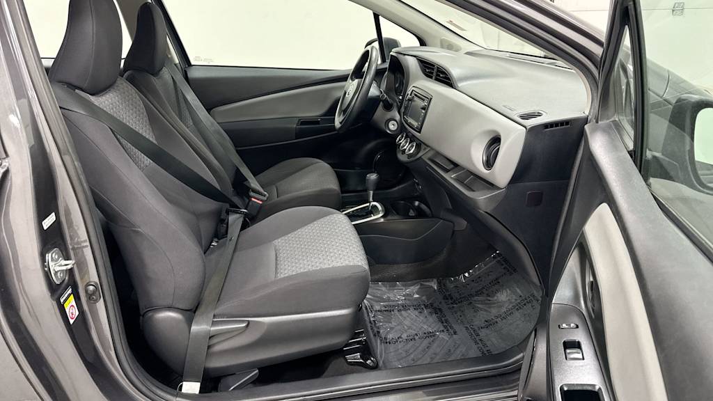 Thumbnail: 2016 Toyota Yaris - 29