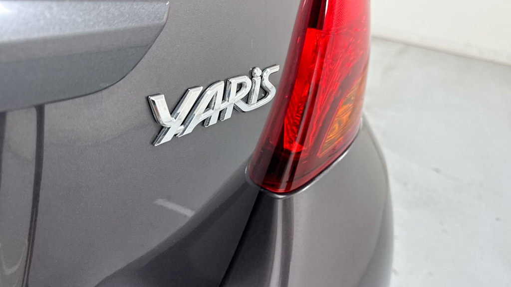 Thumbnail: 2016 Toyota Yaris - 6