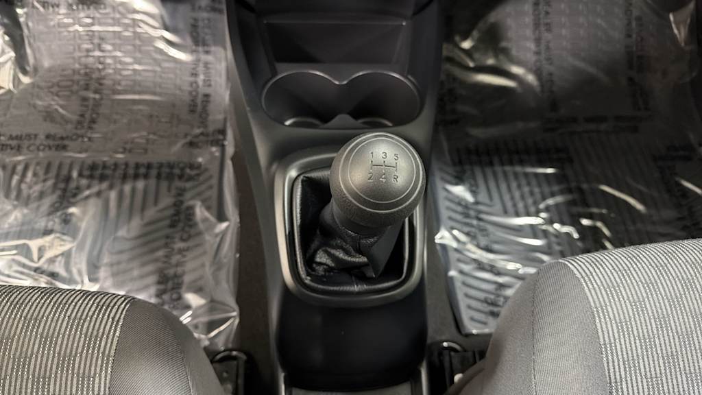 Thumbnail: 2015 Toyota Yaris - 27