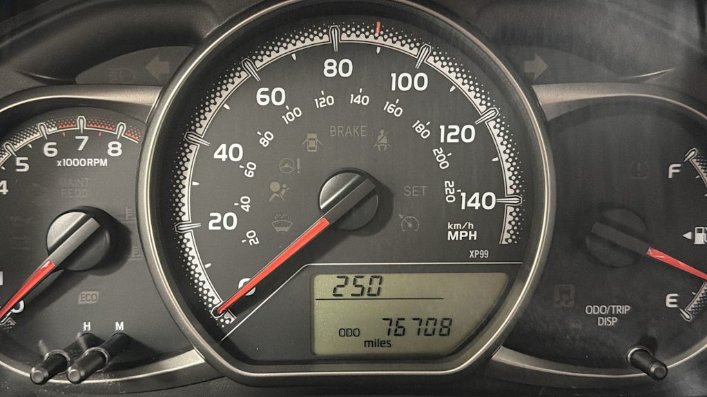 Thumbnail: 2015 Toyota Yaris - 16