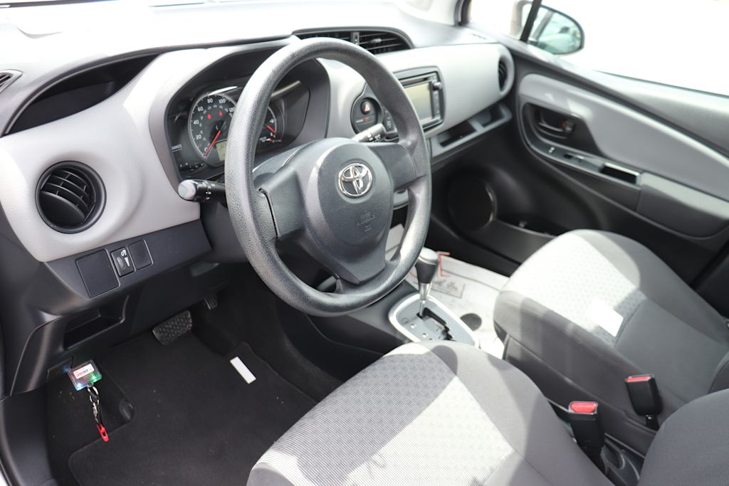 Thumbnail: 2015 Toyota Yaris - 2