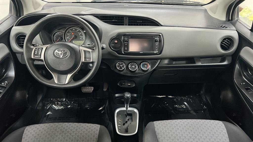 2017 Toyota Yaris L 14