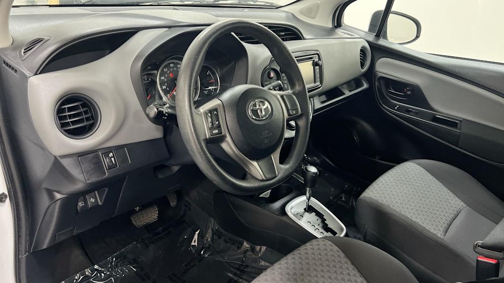 2017 Toyota Yaris L 2