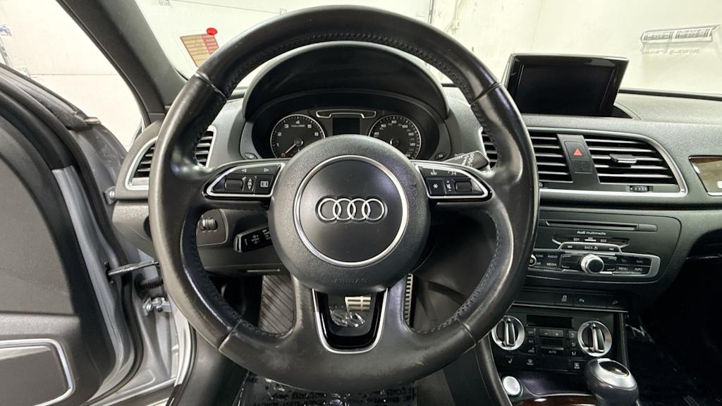 Thumbnail: 2015 Audi Q3 - 10