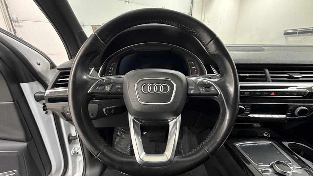 Thumbnail: 2019 Audi Q7 - 10