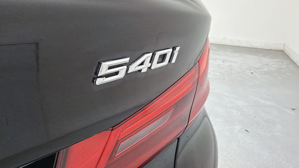 Thumbnail: 2018 BMW 5 Series - 31