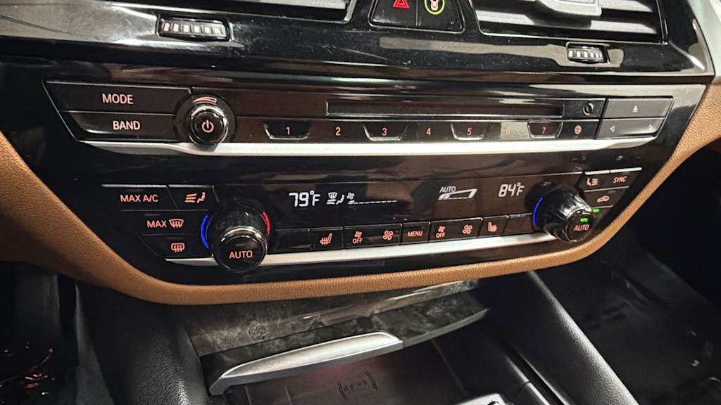 Thumbnail: 2018 BMW 5 Series - 28