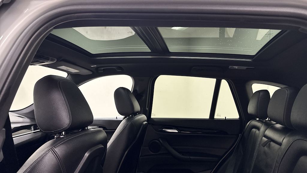 Thumbnail: 2018 BMW X1 - 29