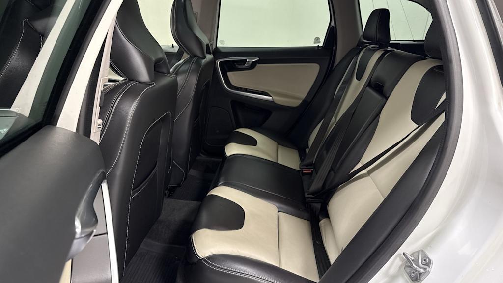 Thumbnail: 2017 Volvo XC60 - 13