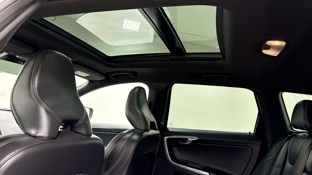 2015 Volvo XC60 T6 28