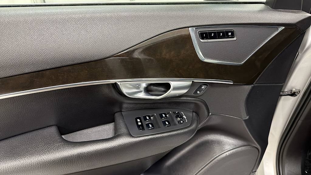 Thumbnail: 2017 Volvo XC90 - 26