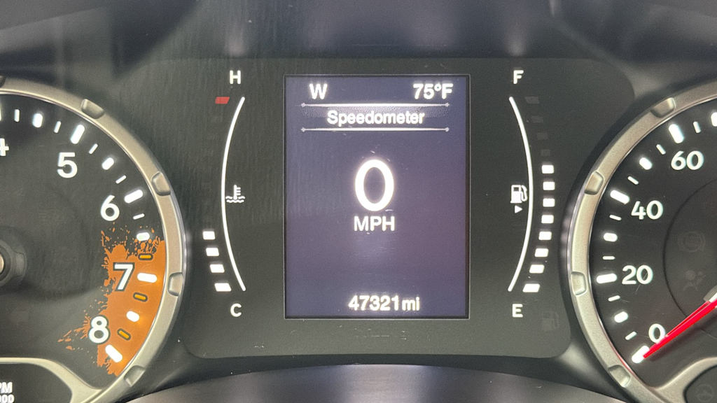 Thumbnail: 2016 Jeep Renegade - 17