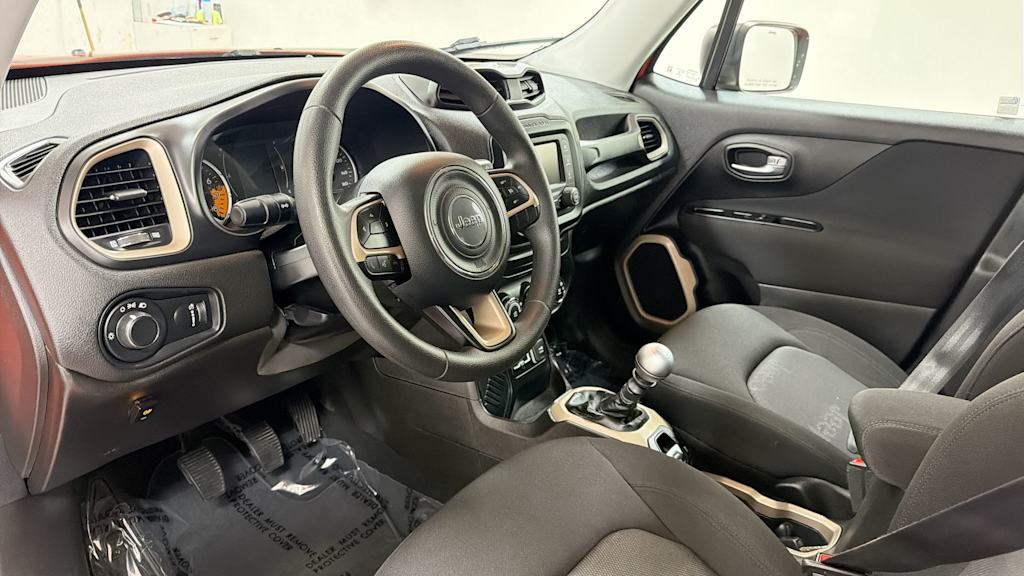 Thumbnail: 2016 Jeep Renegade - 2