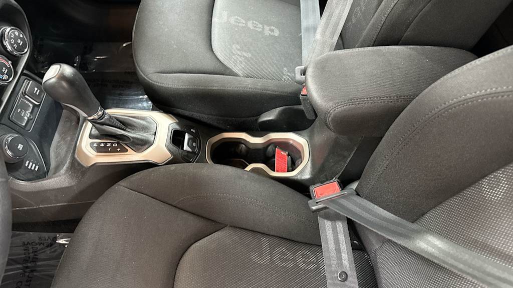 2016 Jeep Renegade Sport 12