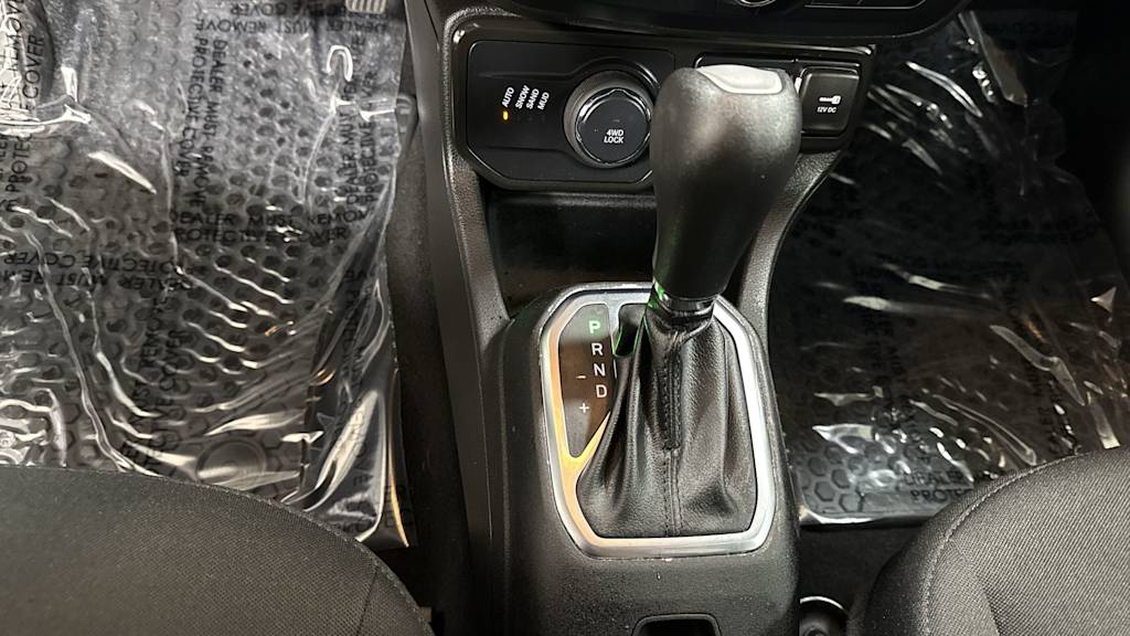 Thumbnail: 2022 Jeep Renegade - 15