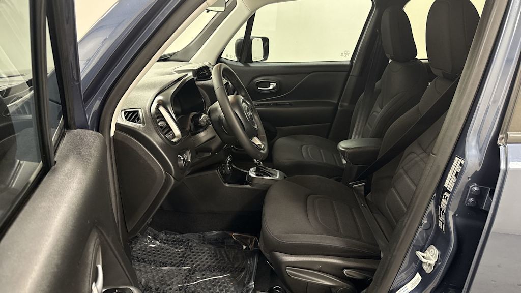 Thumbnail: 2022 Jeep Renegade - 10