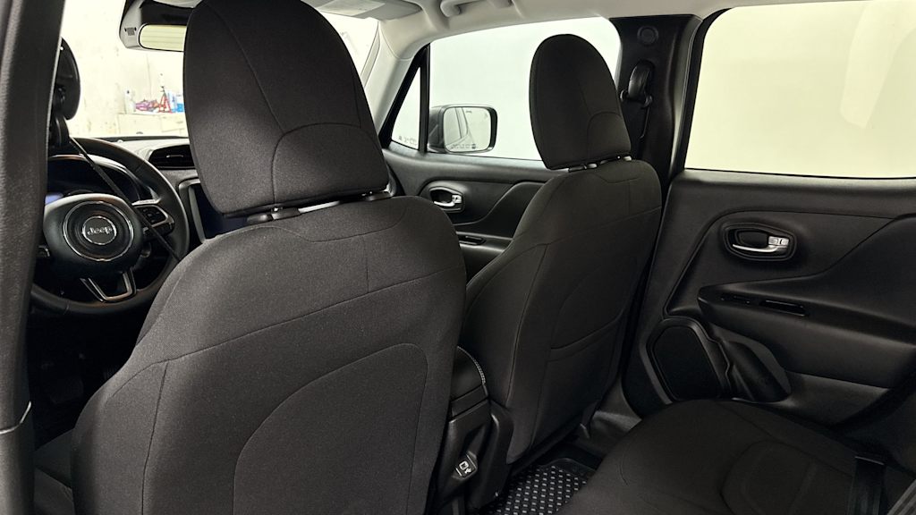 Thumbnail: 2022 Jeep Renegade - 29