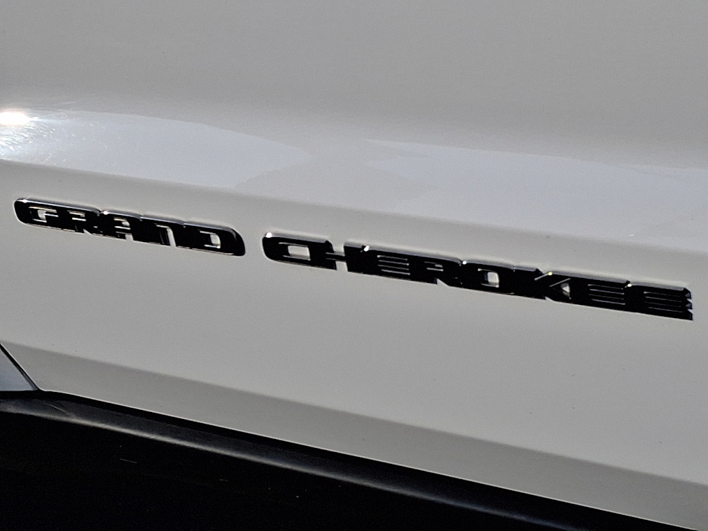 Thumbnail: 2020 Jeep Grand Cherokee - 6