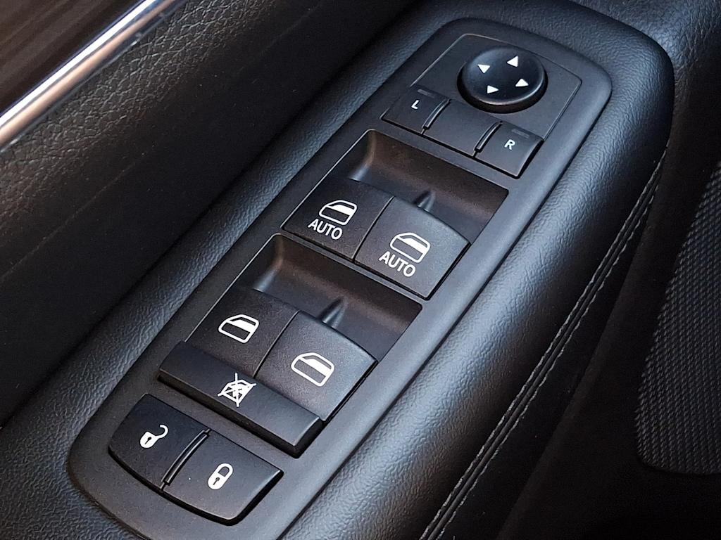 Thumbnail: 2020 Jeep Grand Cherokee - 26