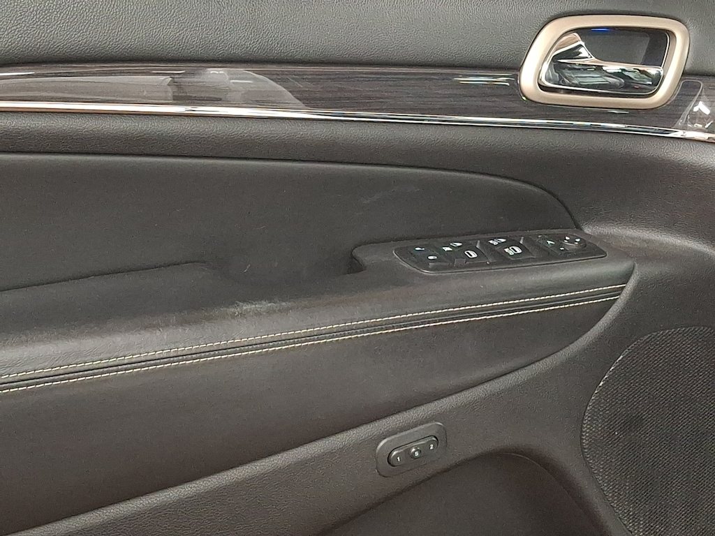 Thumbnail: 2017 Jeep Grand Cherokee - 18