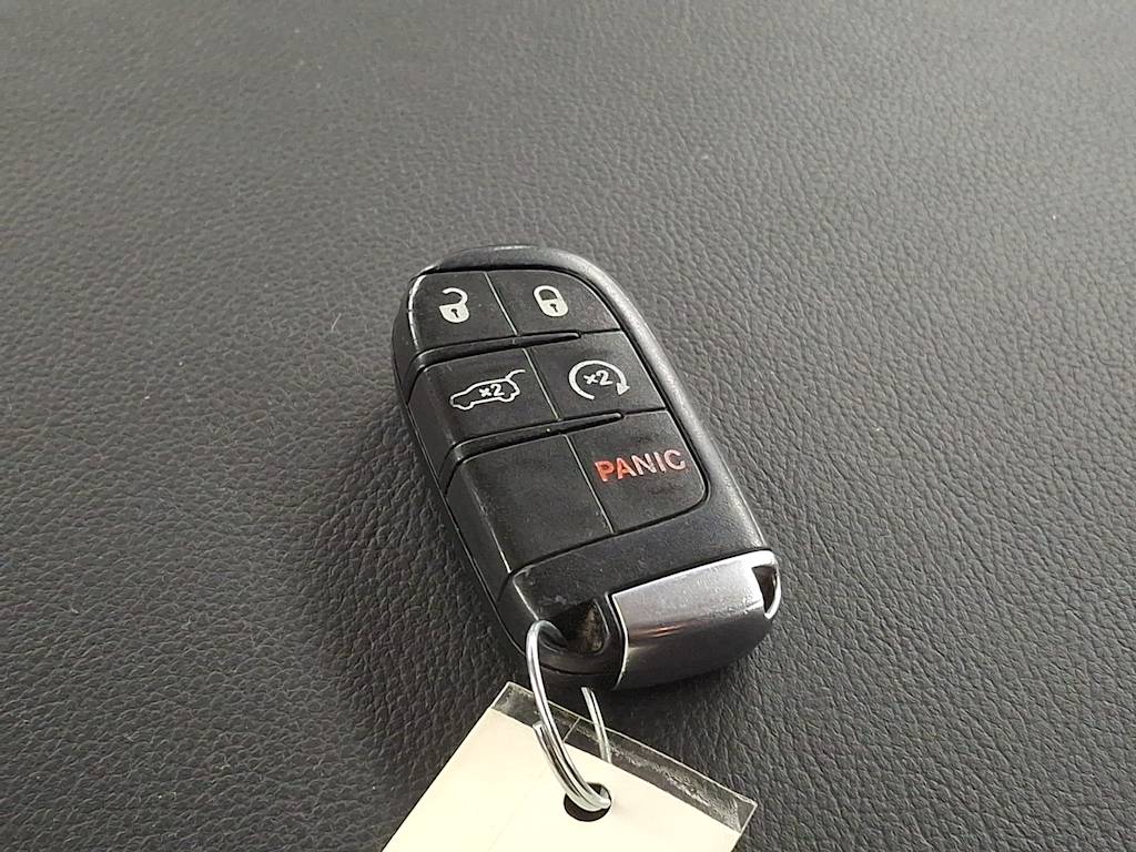 Thumbnail: 2017 Jeep Grand Cherokee - 13