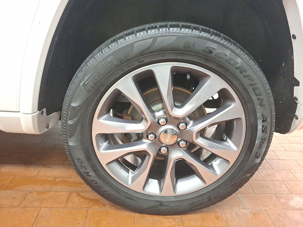 Thumbnail: 2017 Jeep Grand Cherokee - 6