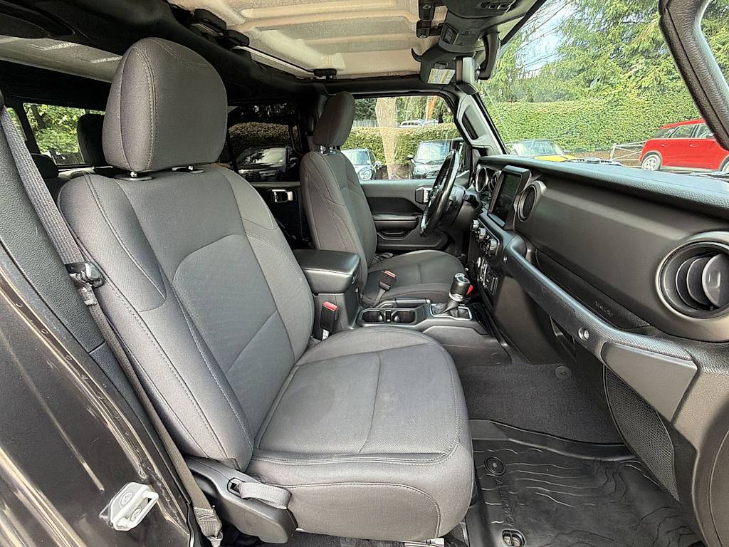 Thumbnail: 2021 Jeep Gladiator - 28