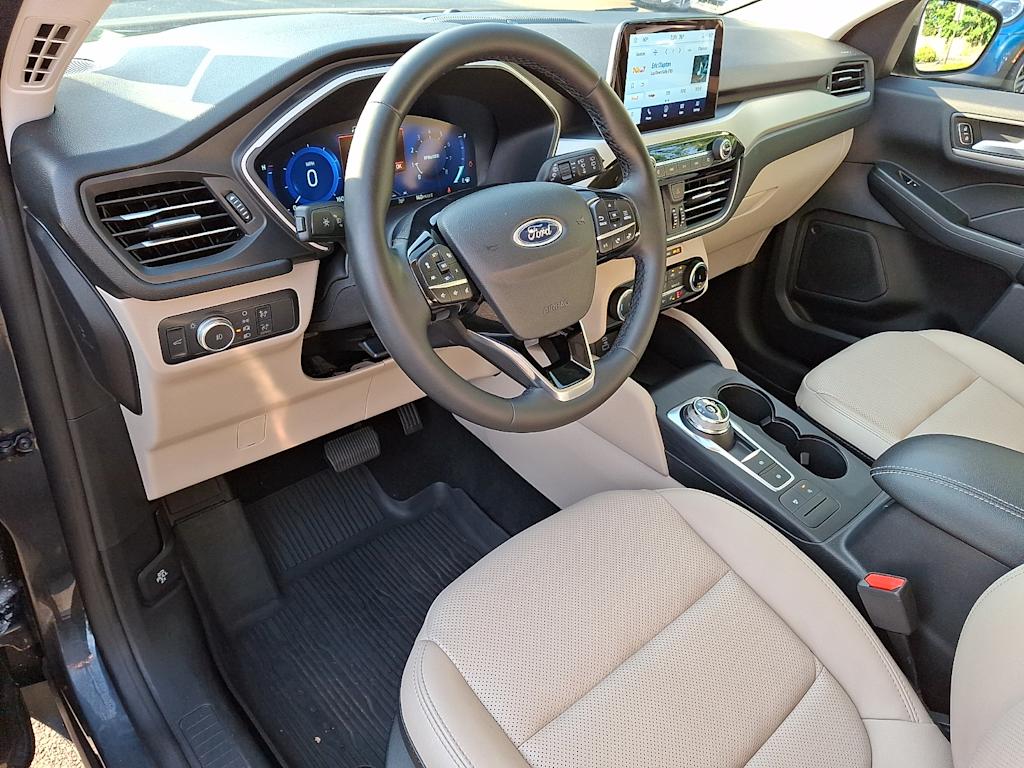Thumbnail: 2022 Ford Escape - 2