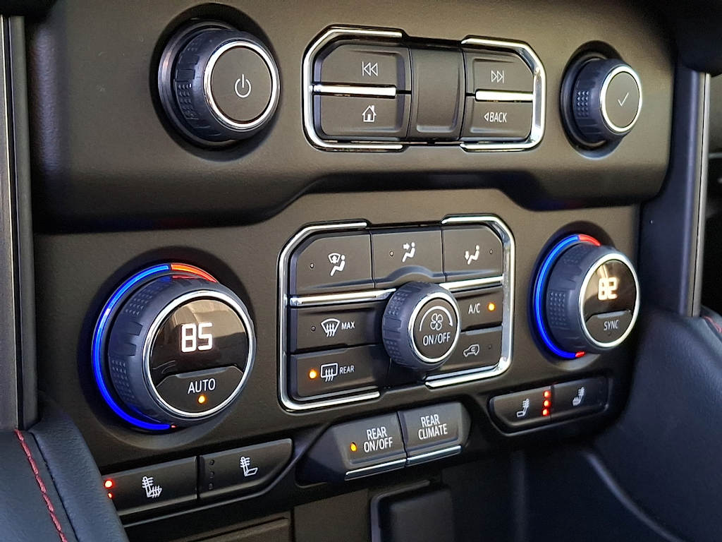 Thumbnail: 2021 Chevrolet Tahoe - 17