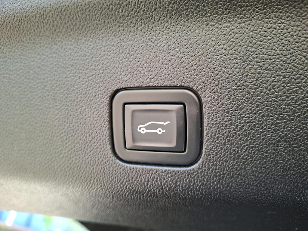 Thumbnail: 2021 Chevrolet Tahoe - 11