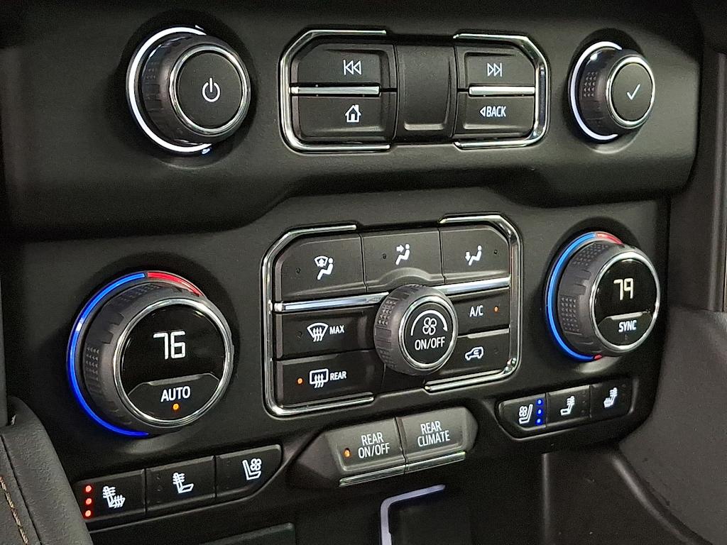 Thumbnail: 2024 Chevrolet Tahoe - 16