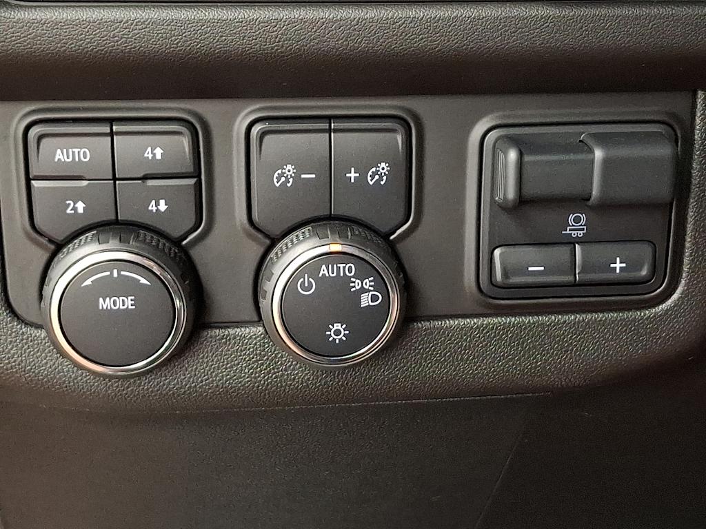 Thumbnail: 2024 Chevrolet Tahoe - 21