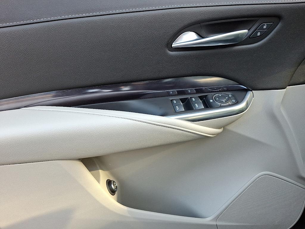 Thumbnail: 2022 Cadillac XT4 - 14