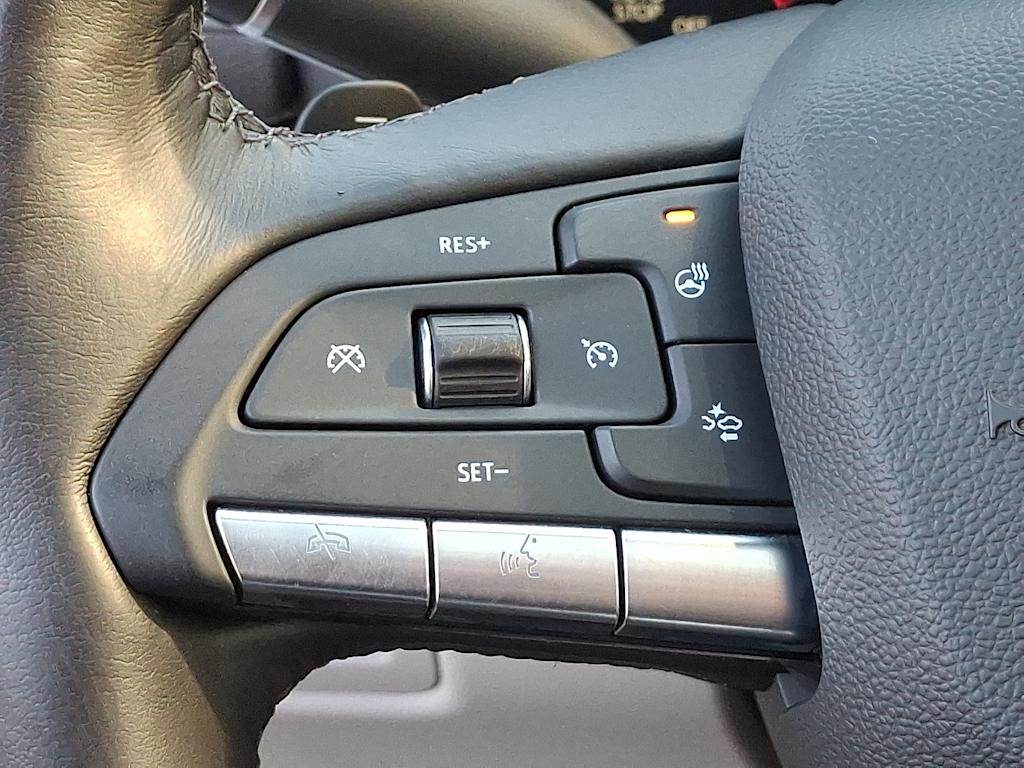 Thumbnail: 2022 Cadillac XT4 - 18