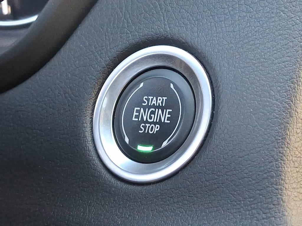 Thumbnail: 2022 Cadillac XT4 - 23