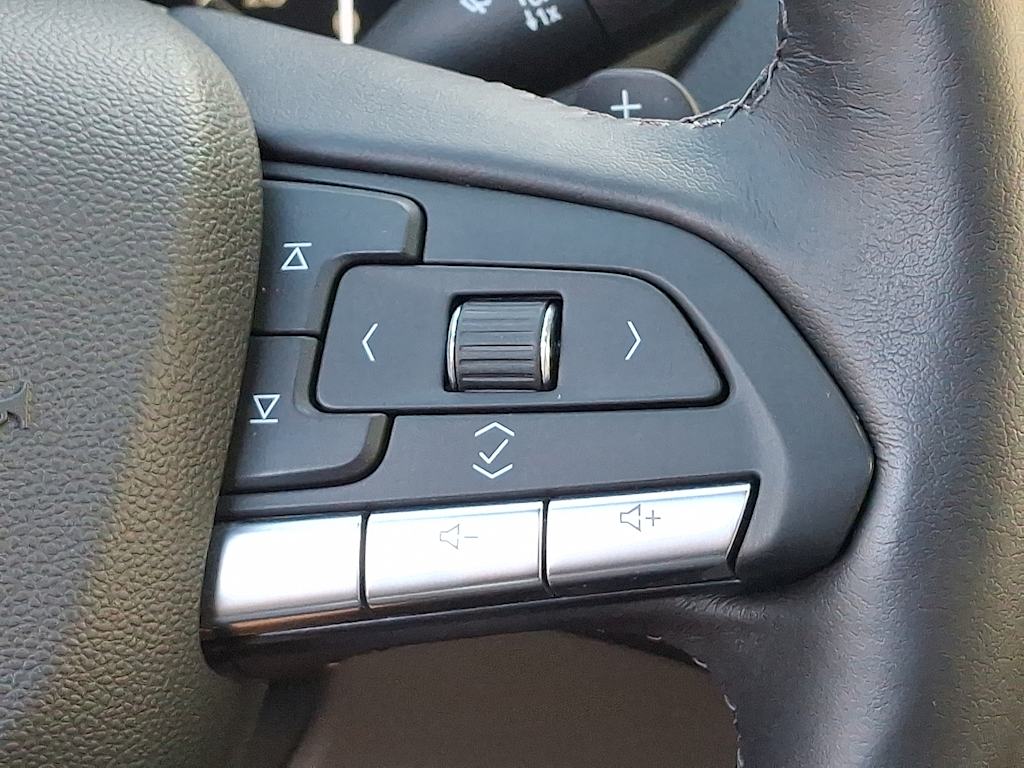 Thumbnail: 2022 Cadillac XT4 - 19